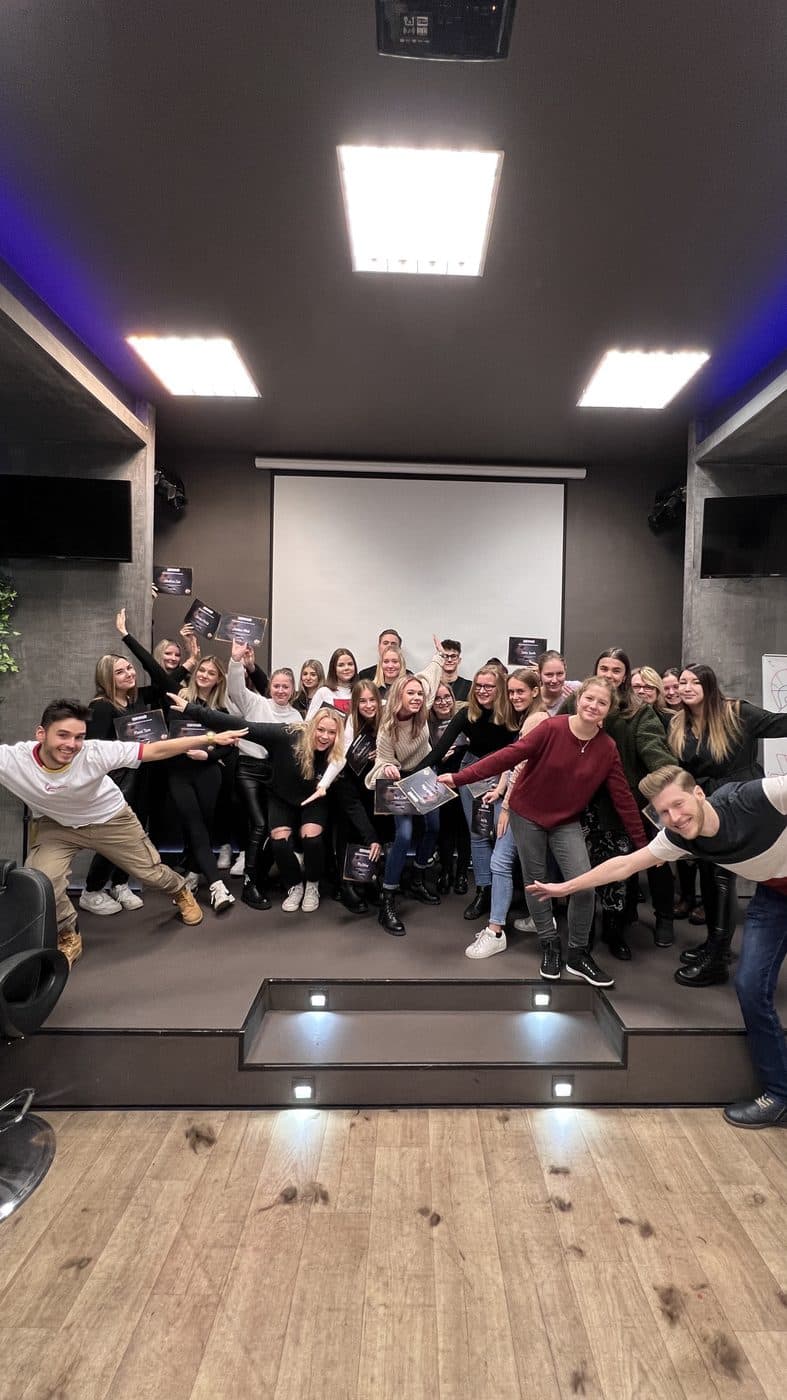 Momentka z výuky Barber School