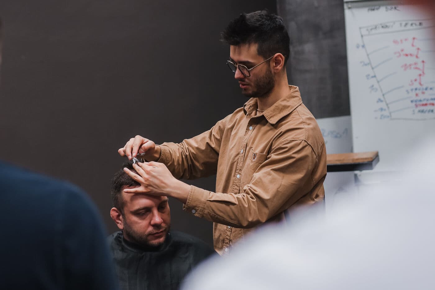 Momentka z výuky Barber School