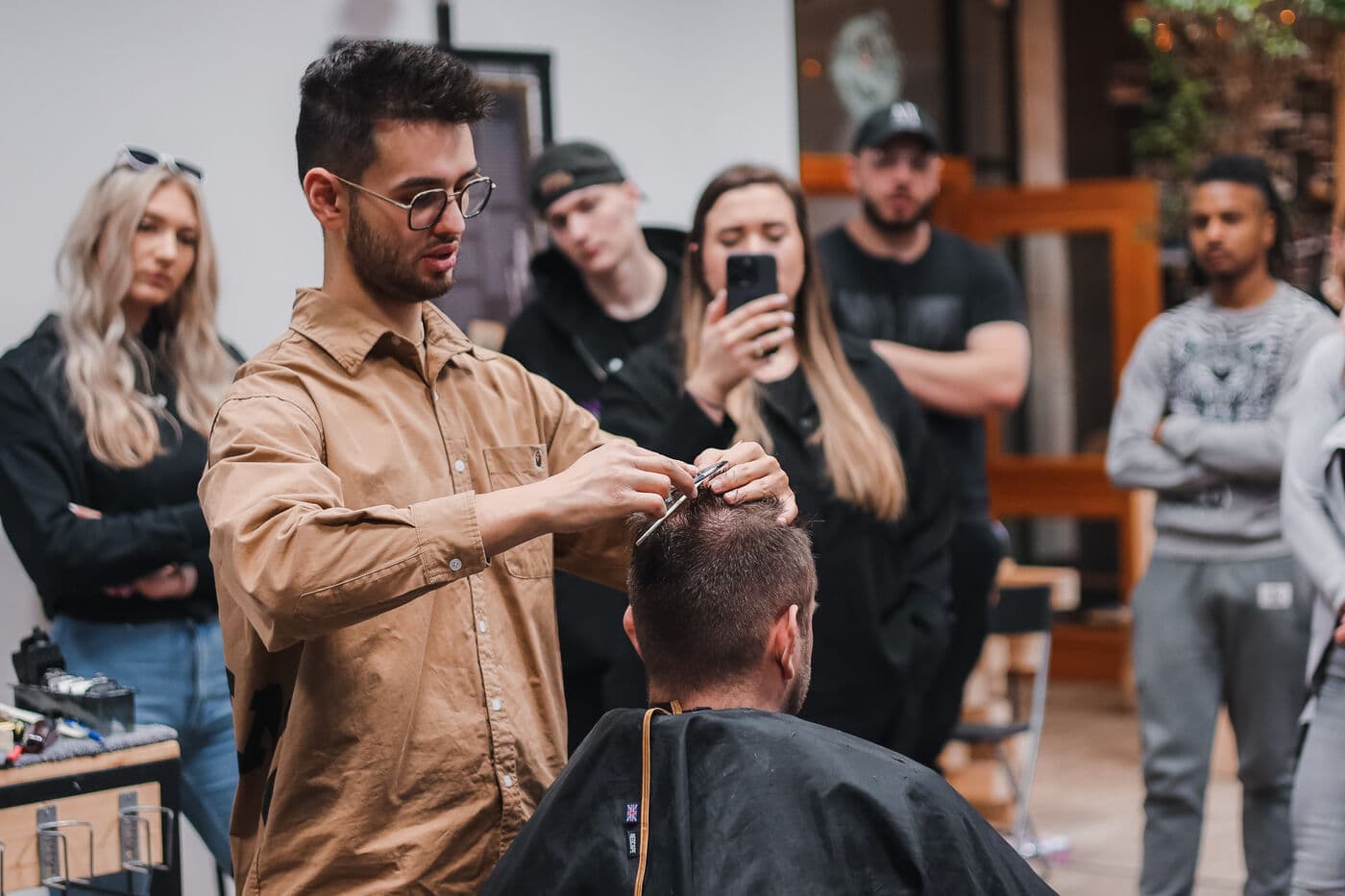 Momentka z výuky Barber School